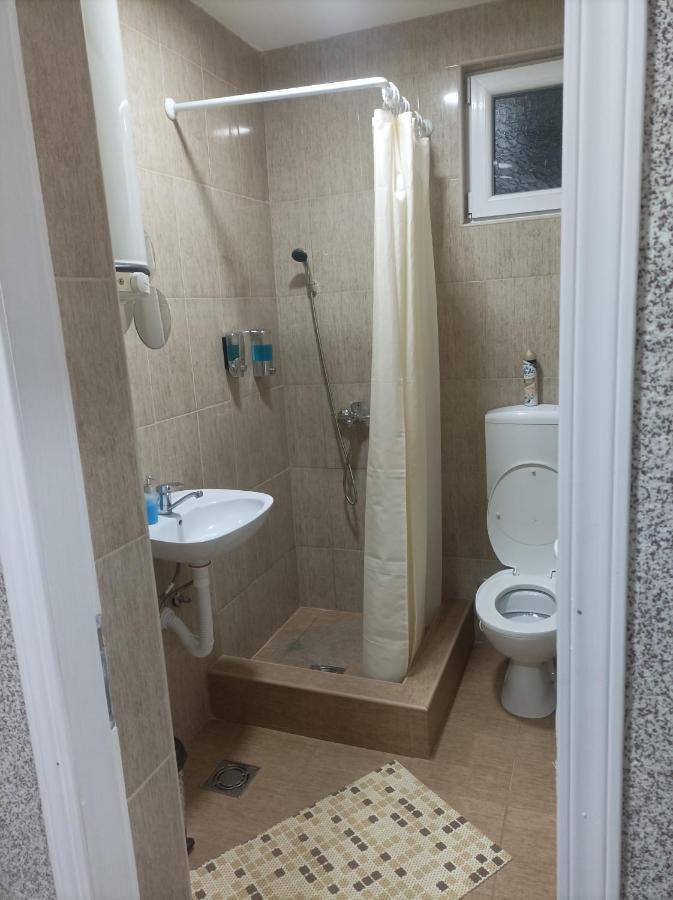 Apartmani Marija Zemun Zemun Polje Exterior photo